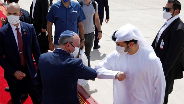 الإمارات تتبرع بملايين الدولارات لإسرائيل.. "منذ 18 عامًا إلى تاريخ اليوم"