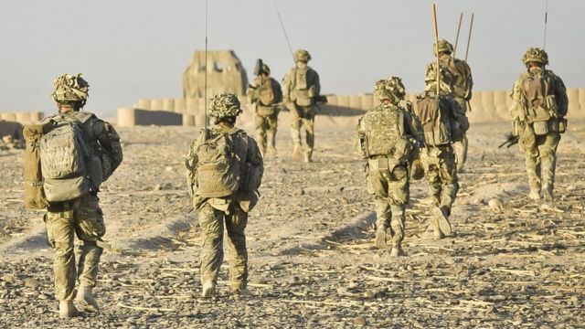 قائد القوات المركزية الأمريكية يعلن إتمام نصف انسحاب قواته من أفغانستان