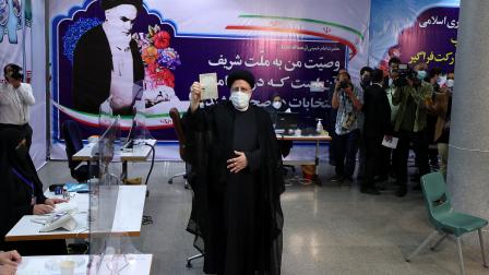 مرشح إيراني ينسحب من حلبة المنافسة ليبقى 6 مرشحين يتنافسون لقيادة إيران