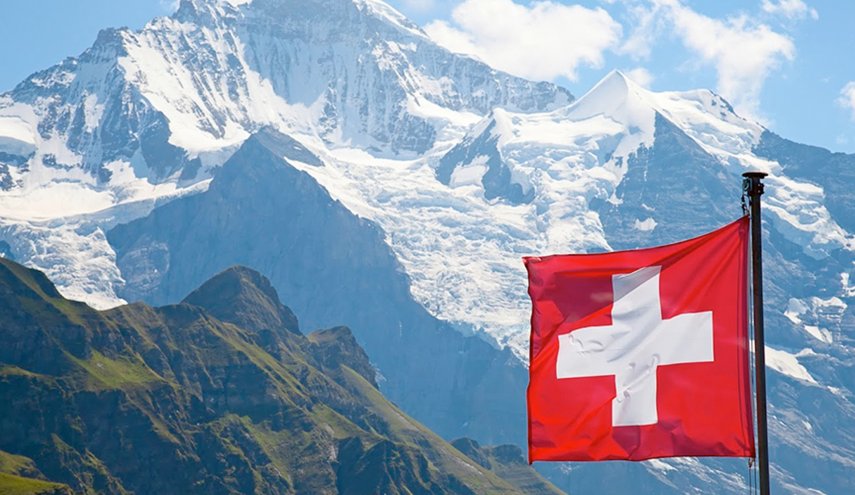 سويسرا تعفي القطريين المطعمين من الحجر و PCR
