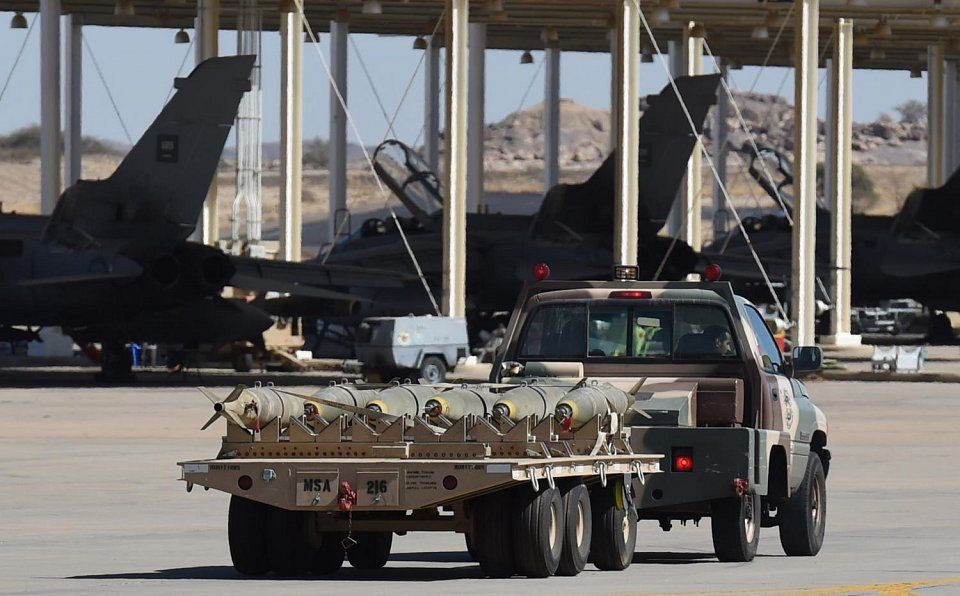 الحوثيين يستهدفون قاعدة الملك خالد الجوية جنوب غربي السعودية