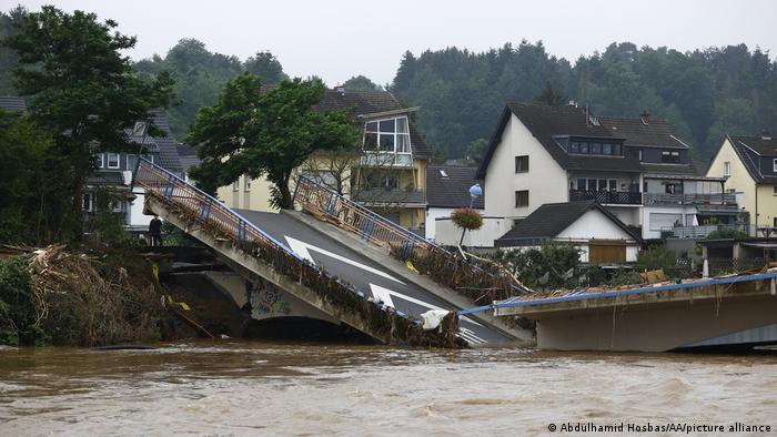 سيول وأمطار غزيرة في ألمانيا تودي بحياة عشرات الأشخاص