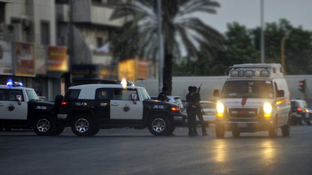 القبض على 3 سعوديين سرقوا 22 مركبة بغرض بيعها بعد تفكيكها