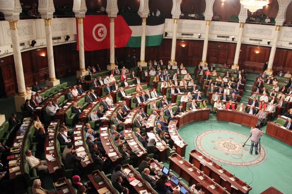 البرلمان التونسي يتهم الرئيس التونسي بالانقلاب على الثورة والدستور
