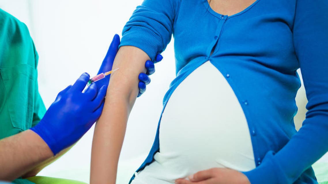 دعوة الحوامل للإسراع في الحصول على التطعيم ضد «كوفيد-19»