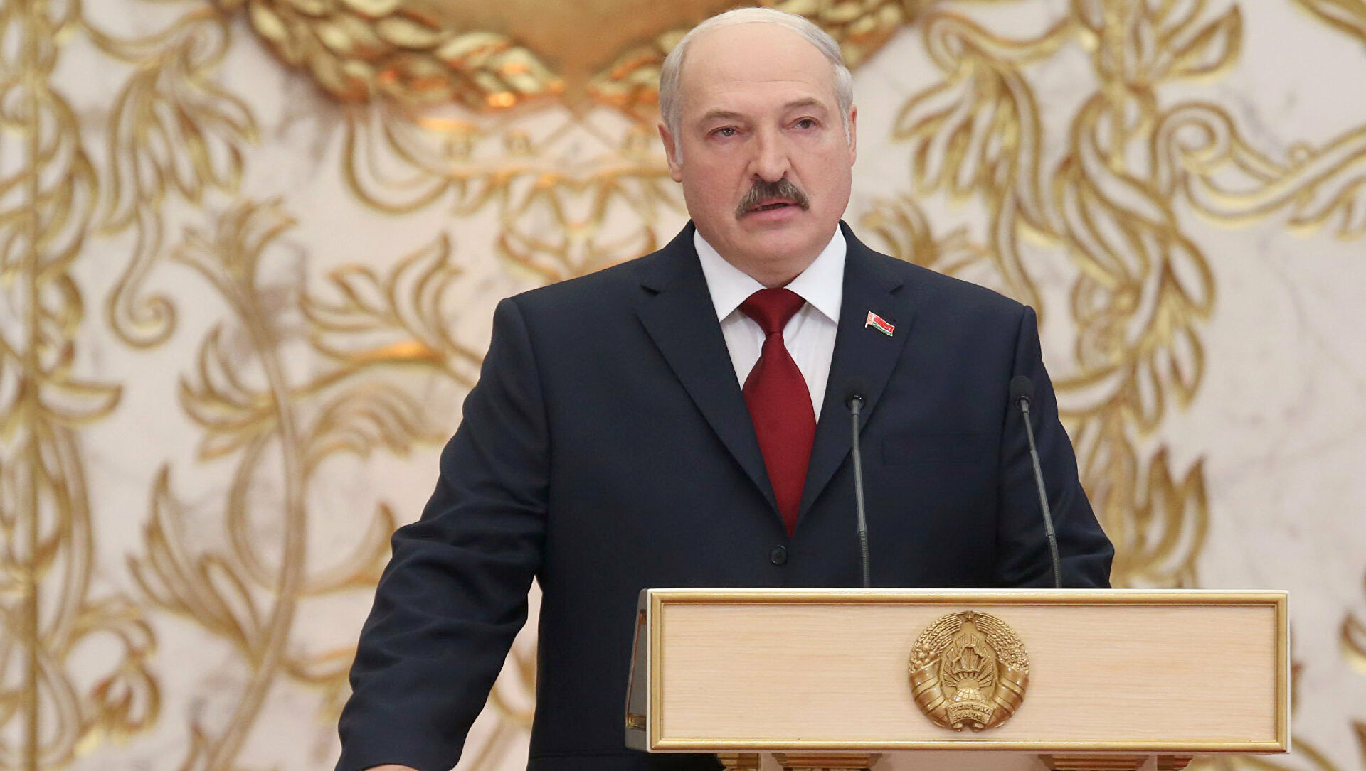 بيلاروسيا تدعو أوكرانيا للتفاوض مع روسيا أو الاستسلام لإحلال السلام