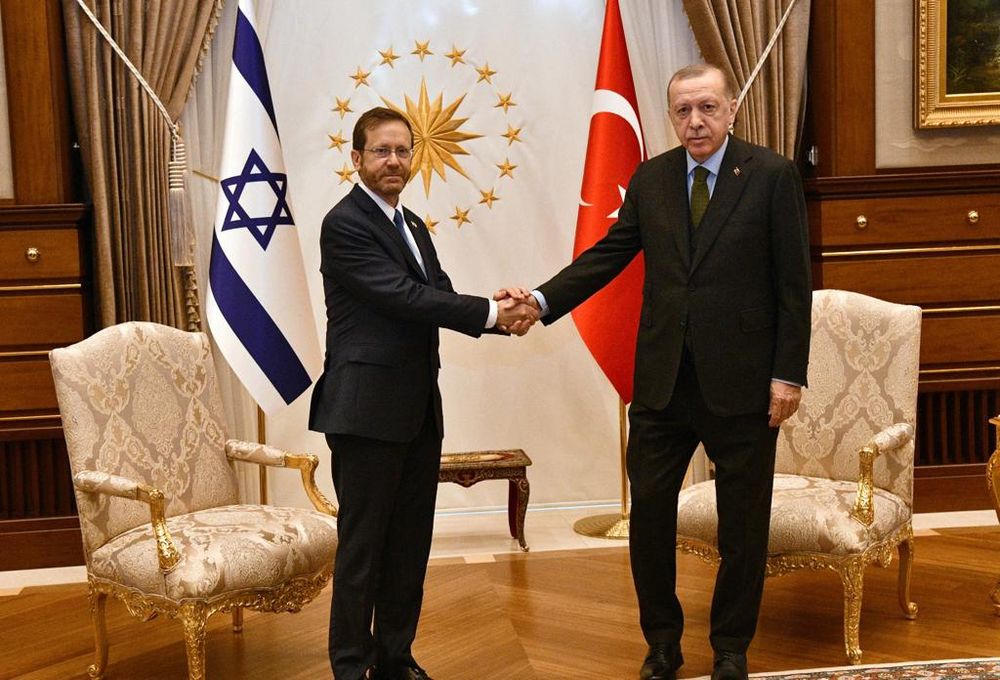 بهدف توسيع علاقاتها مع الجوار... إسرائيل قد تدعو ملك الأردن والرئيس التركي لزيارتها