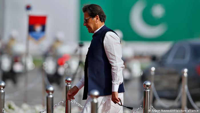 أيدي خارجية...البرلمان الباكستاني يحجب الثقة عن رئيس الوزراء عمران خان