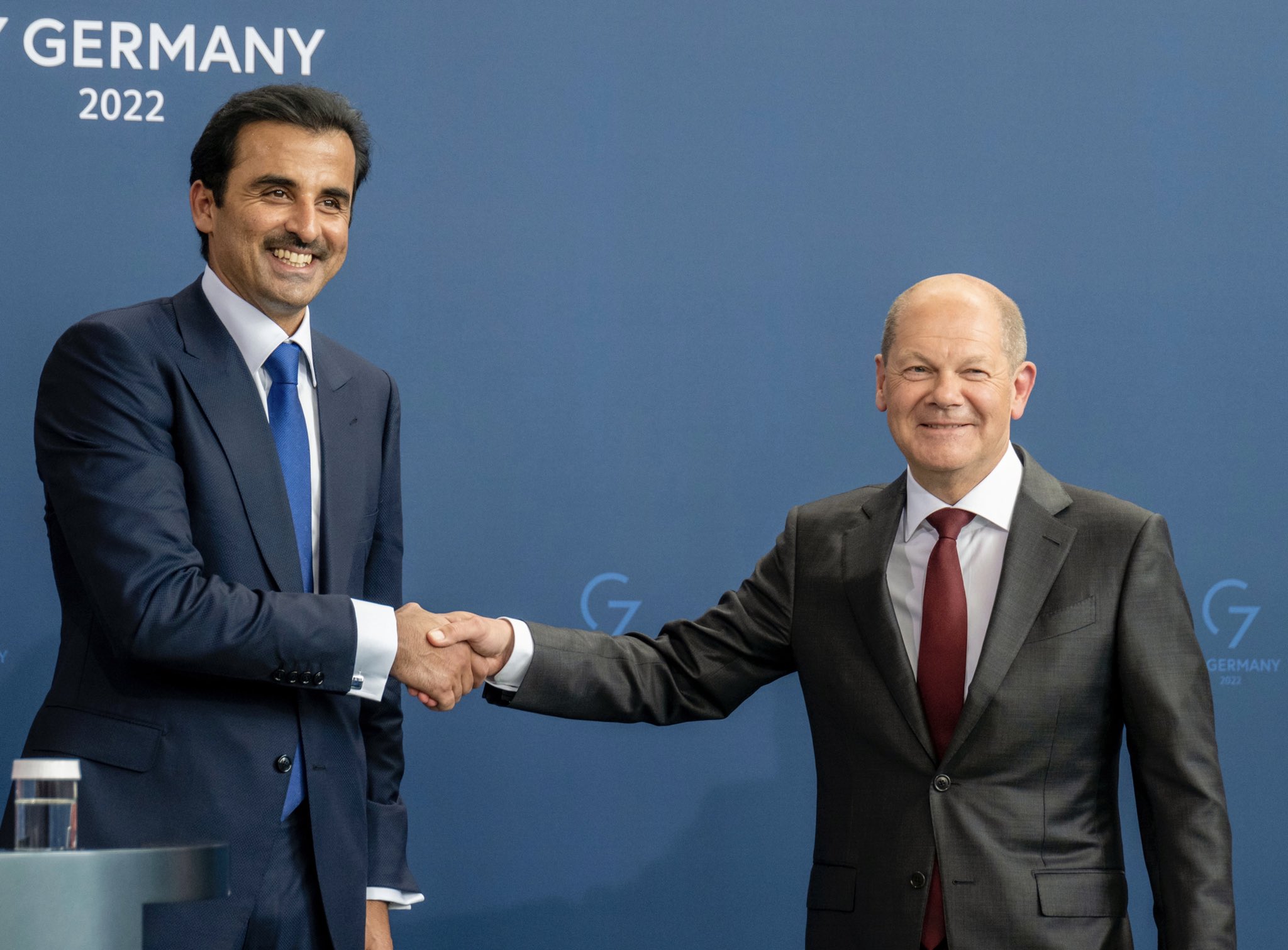 أمير قطر يغادر ألمانيا بعد زيارة لها في إطار جولة سموه الأوروبية
