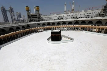 فاتورة باهظة وانحدار اقتصادي... ماذا لو توقف موسم الحج؟