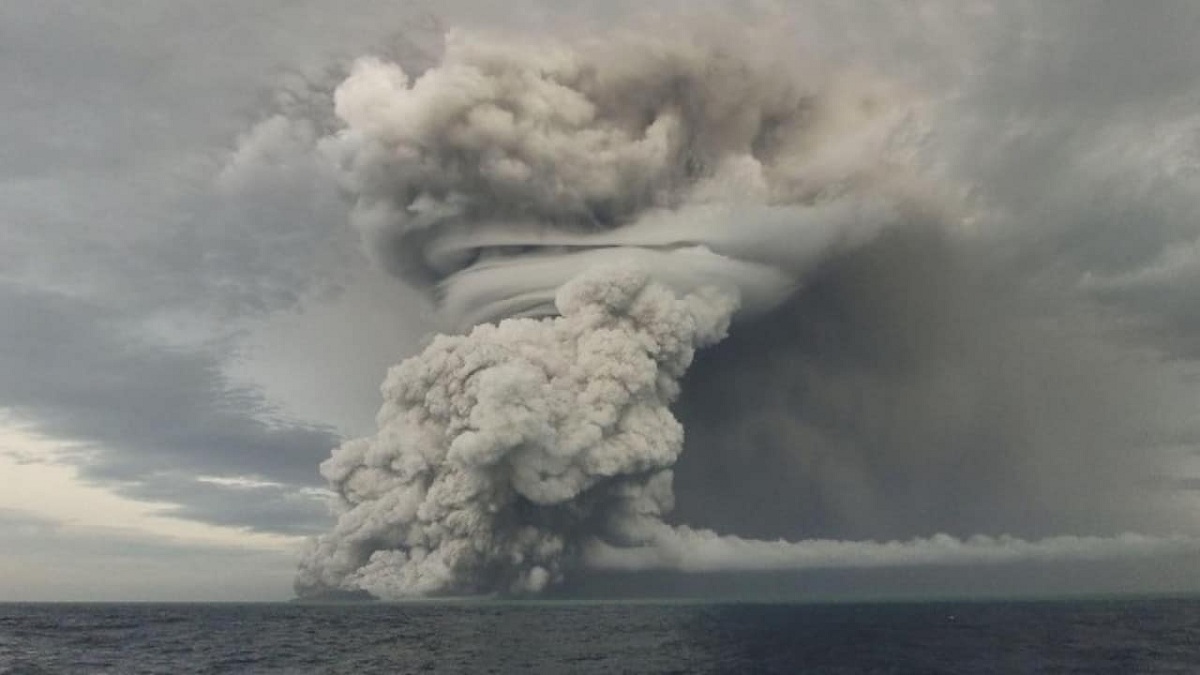 رصد موجات داخلية بالمحيطات ناتجة عن ثوران بركان «تونغا»