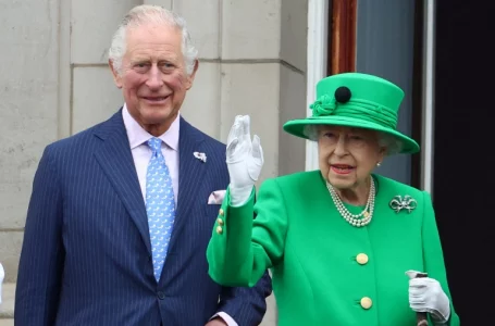 مظاهر احتفالية تعم إيرلندا بعد وفاة ملكة بريطانيا إليزابيث الثانية 96 عاماً + فيديو