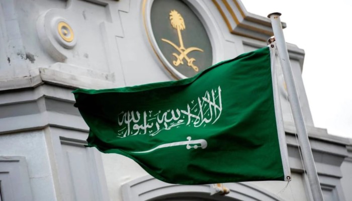 بسبب تغريدات.. أمريكية تواجه خطر التوقيف في السعودية