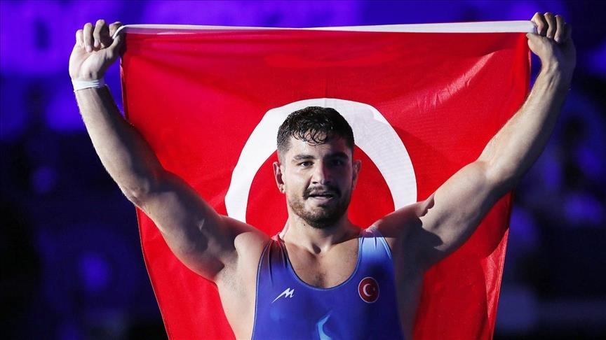 مصارعة.. التركي آق غُل بطل العالم للمرة الثالثة