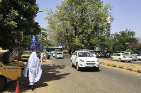 العاصمة السودانية الخرطوم في صبحية يوم الثلاثاء الذي شهد محاولة انقلاب على الحكومة