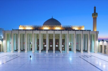 ثالث أكبر مسجد في المنطقة .. المسجد الكبير في الكويت صرح معماري ومعلم ثقافي