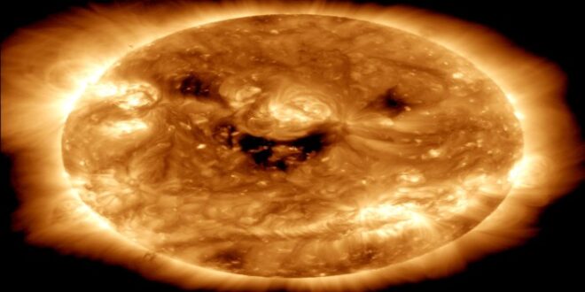ناسا تشرح ظاهرة "تبسم الشمس"