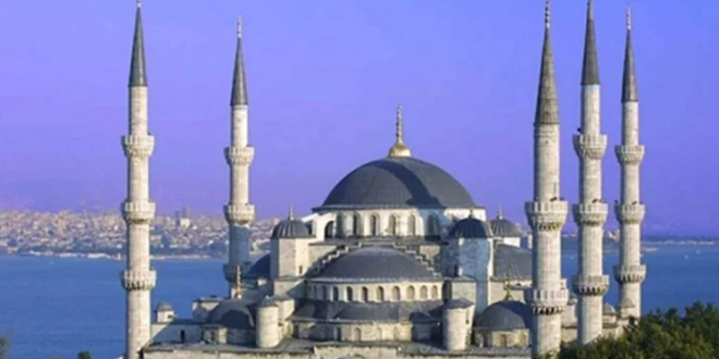 أجمل مواقع إسطنبول الأثرية.. مسجد الفاتح يحتل مكانة خاصة في قلوب الأتراك