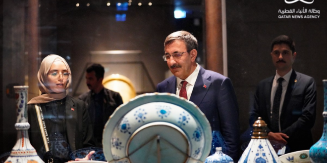 نائب الرئيس التركي يزور متحف الفن الإسلامي