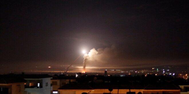 المرصد السوري: انفجارات في «مستودعات صواريخ» لميليشيات إيرانية غرب دمشق