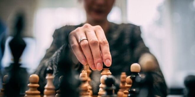 منع لاعبات الشطرنج المتحولات جنسيا من المشاركة في بطولات السيدات!
