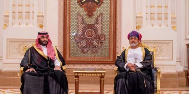 وزير الخارجية العُماني لـ«الشرق الأوسط»: لتعزيز الشراكة السياسية والاقتصادية والأمنية مع السعودية