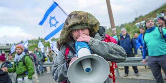 قادة الاحتجاج في إسرائيل يتطرقون لأول مرة إلى الاحتلال