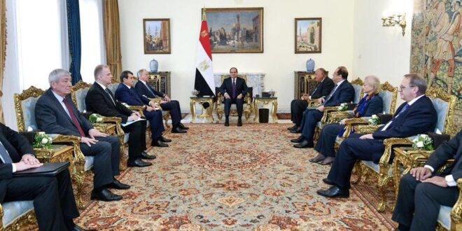 مصر تدعو روسيا لتغليب «الحلول الدبلوماسية» في أزمتها مع أوكرانيا