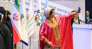«السيدة الأولى» تثير جدلاً في إيران