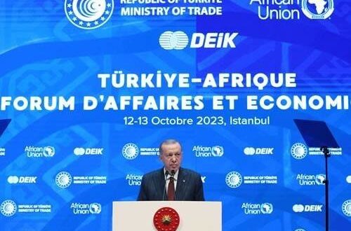 إردوغان يتهم أميركا بـ«دعم تنظيمات إرهابية» في سوريا