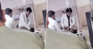 طبيب هندي يضرب مريضا حاول كتم سر خطير (فيديو)