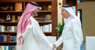 ولي عهد عجمان يجتمع مع سفير قطر