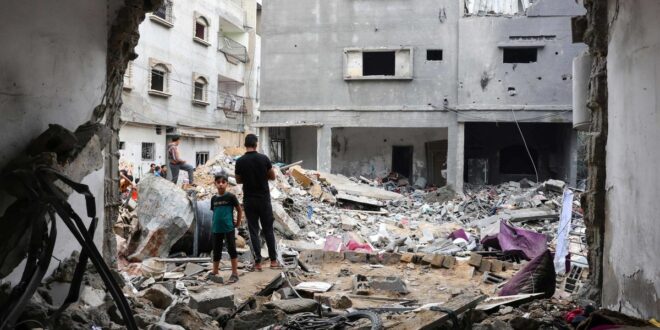 إسرائيل تواصل قصفها الجوي والمدفعي وسط اشتباكات عنيفة في غزة