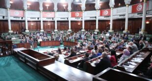 «النهضة» متهمة بإغراق البرلمان التونسي بوظائف وهمية