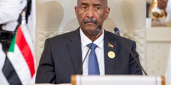 رئيس مجلس السيادة السوداني يقيل 4 وزراء بينهم الداخلية والعدل
