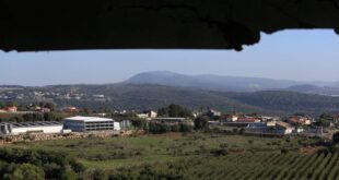 القوات الإسرائيلية تطلق النار على سيارة في جنوب لبنان