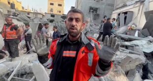 حرب غزة: عمال الإنقاذ في مخيم جباليا يعانون بسبب نقص المعدات