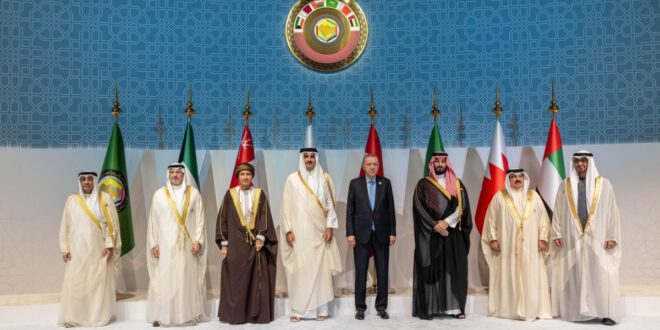  سمو الأمير يؤكد تطلعه إلى أن تسهم القمة الخليجية الـ44 في توطيد دعائم العمل الخليجي المشترك