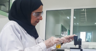 فريق بحثي عماني ينجح في تحضير علاج لسرطان الثدي من زيت اللبان