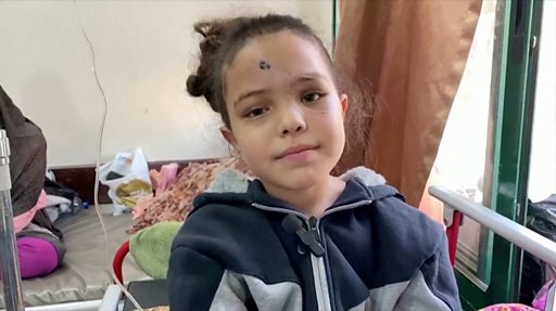 حرب غزة: أطفال يدخلون المستشفيات باسم "مجهول"