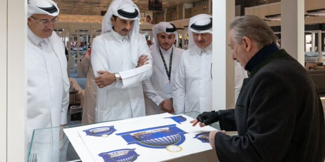 سمو الأمير يزور معرض الدوحة للمجوهرات والساعات