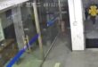 الصين.. سقوط عامل من فتحة مصعد في مبنى قيد الإنشاء! (فيديو)