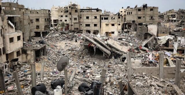 جانب من الدمار في خان يونس جنوبي قطاع غزة في 2 مايو/أيار 2024