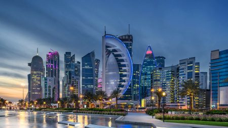 قطر: جغرافيا مميزة ومركز عالمي للطاقة والسياحة والاستثمار