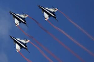 Chinese Fighters and Missiles: A New Challenge for the Pentagon!